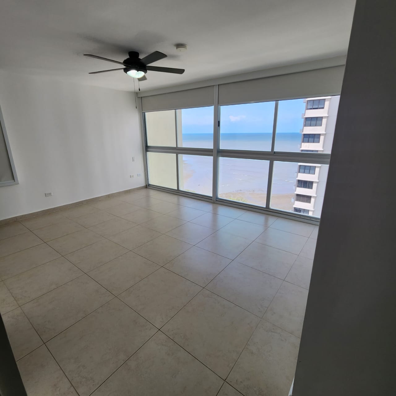 3-Bedroom Condo for Sale or Rent in Lumiere, Costa del Este - PLS-19848