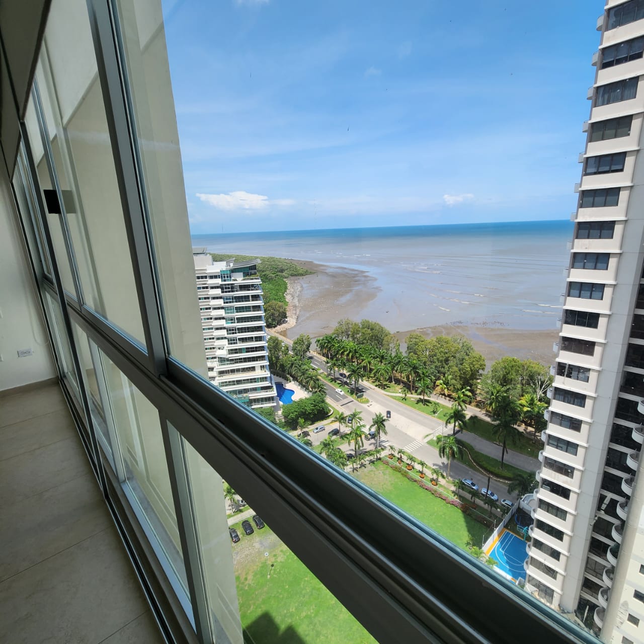 3-Bedroom Condo for Sale or Rent in Lumiere, Costa del Este - PLS-19848