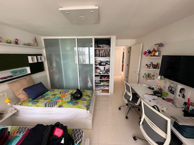 Ocean-View Apartment in Bella Vista – Steps from the Waldorf Astoria