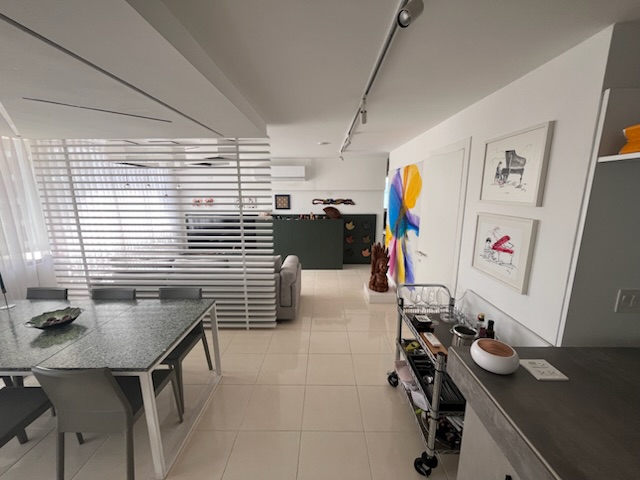 Ocean-View Apartment in Bella Vista – Steps from the Waldorf Astoria