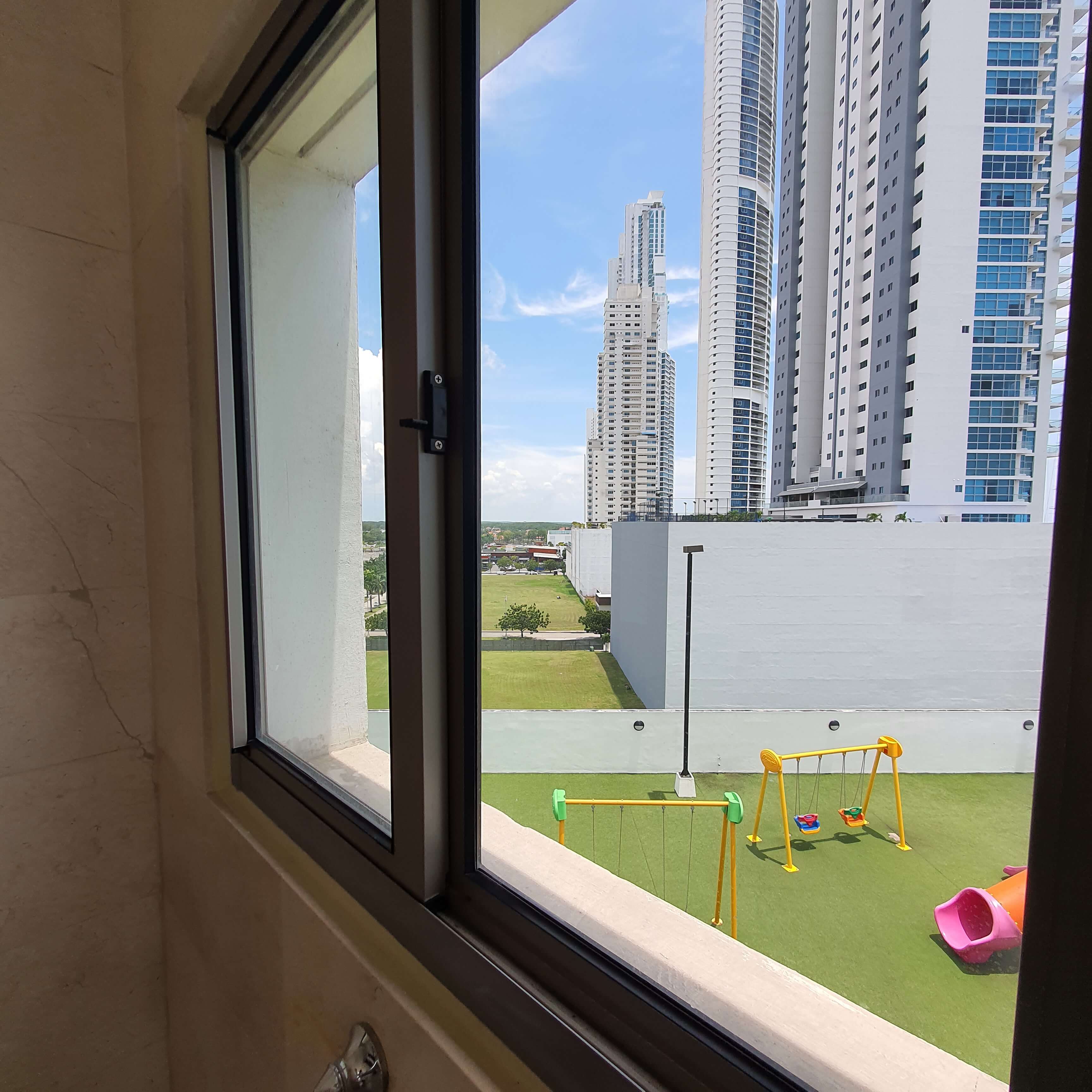 3-Bedroom Condo for Sale in PH Paramount, Costa del Este - PLS-19846