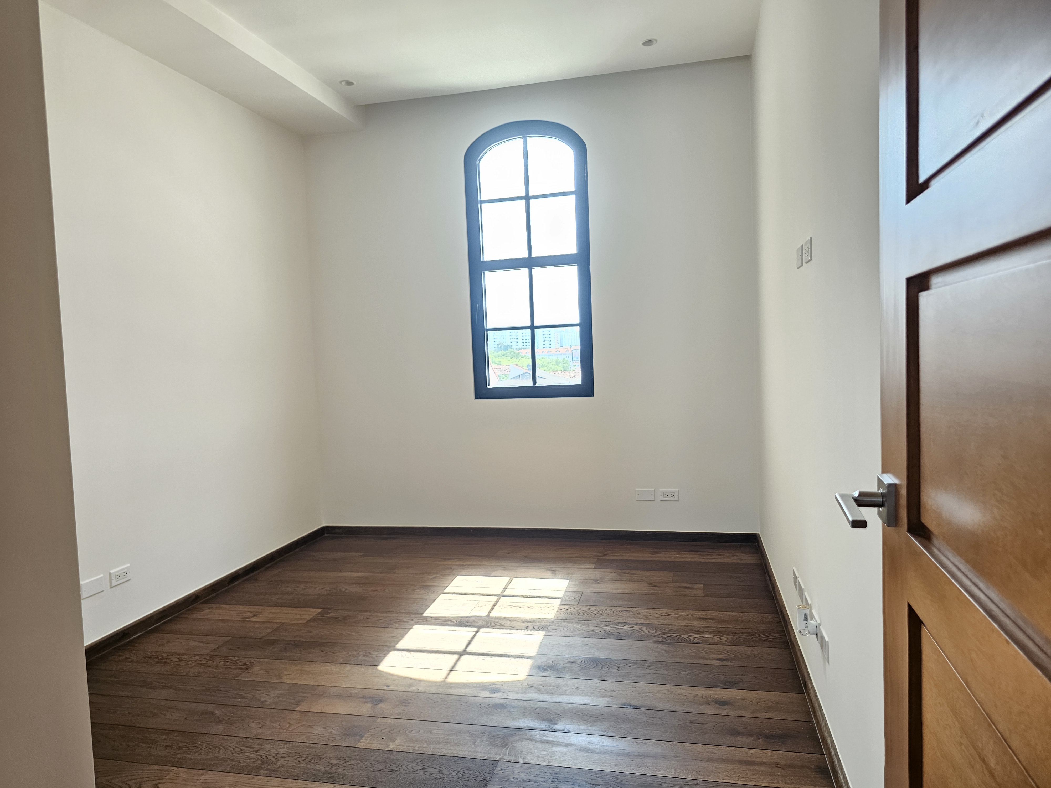 Casco Viejo Ocean View Penthouse with Rooftop Pool