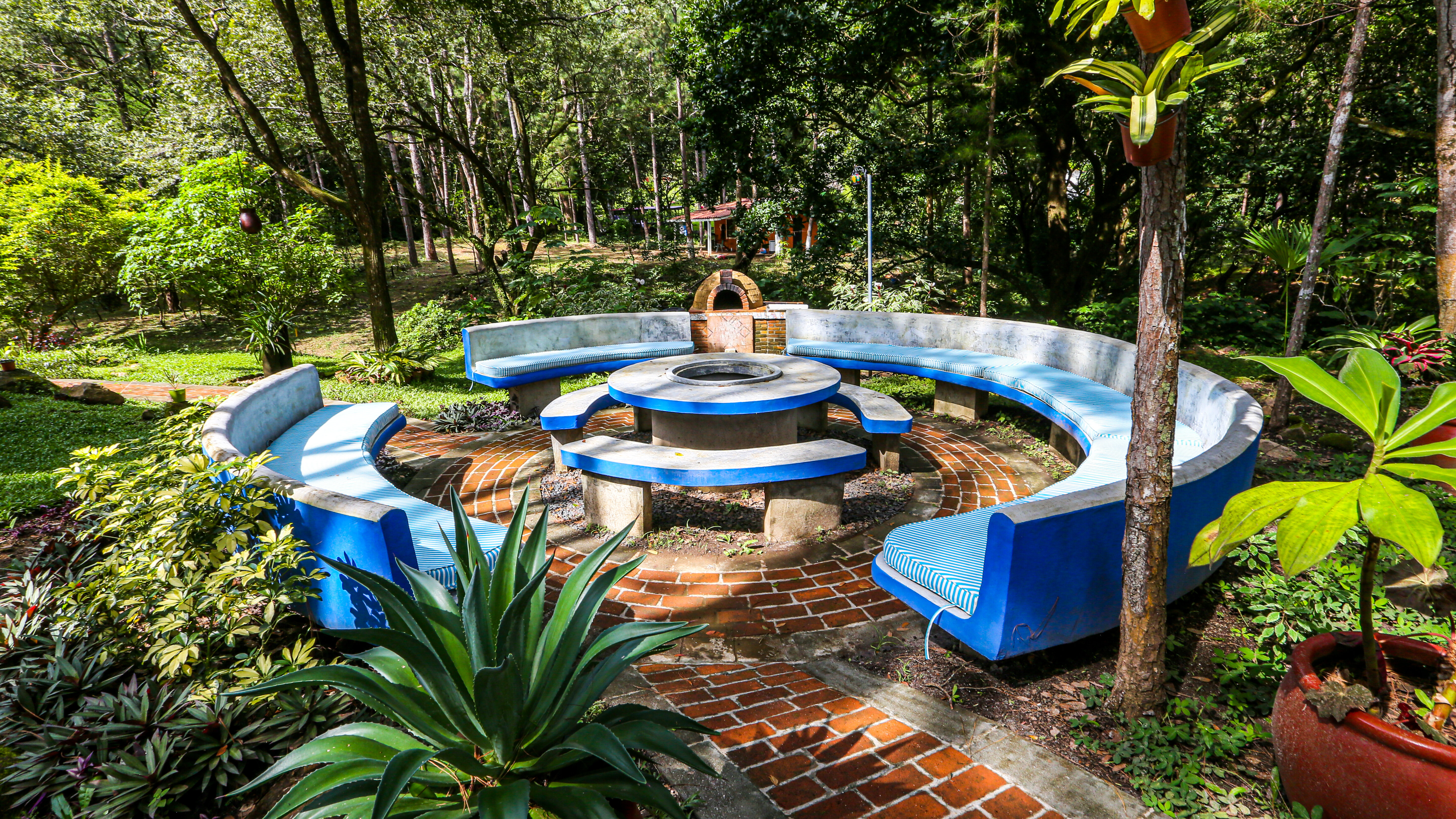 Luxurious Mexican Pueblito Estate with Brick-Vaulted Ceilings in Altos del María