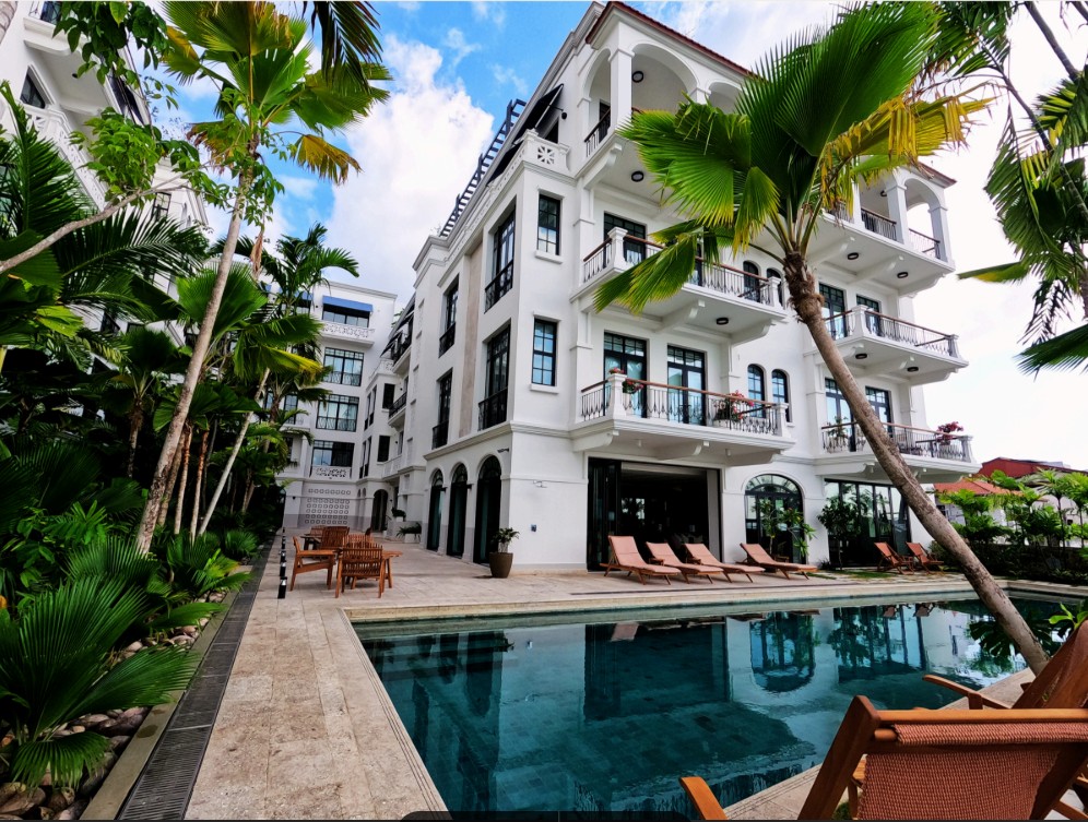 Casco Viejo Ocean View Penthouse with Rooftop Pool