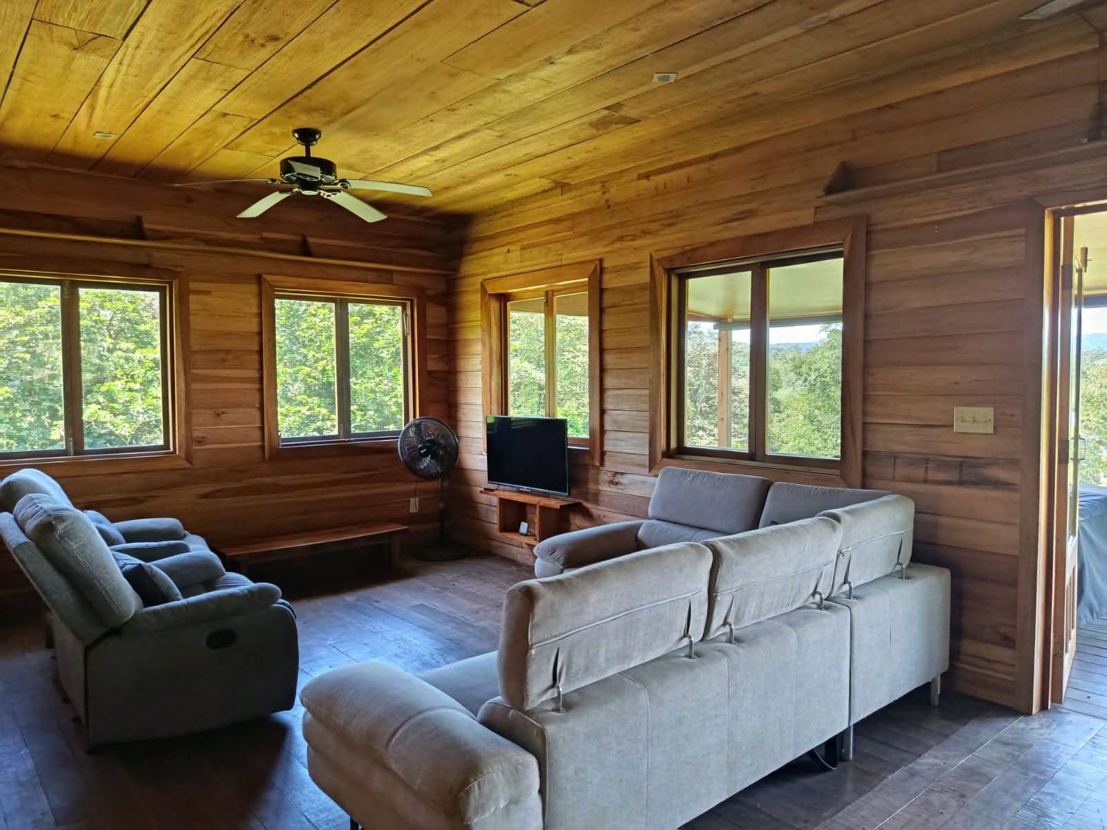 33-Acre Off-Grid Island in Bocas del Toro with Home & Dock