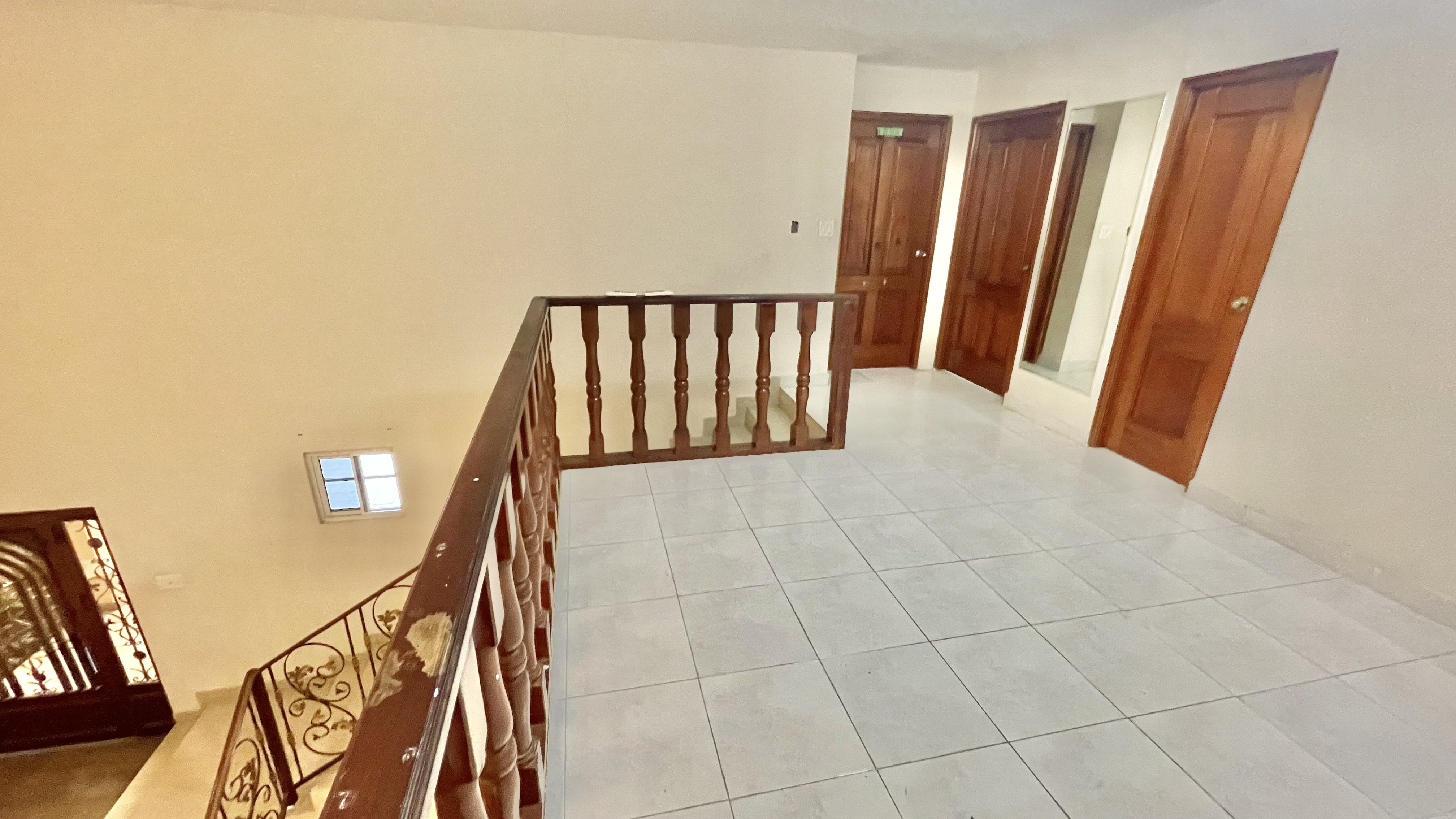 Spacious 4-Bedroom Home with Private Pool in Urbanización Colonia Fuente del Fresno