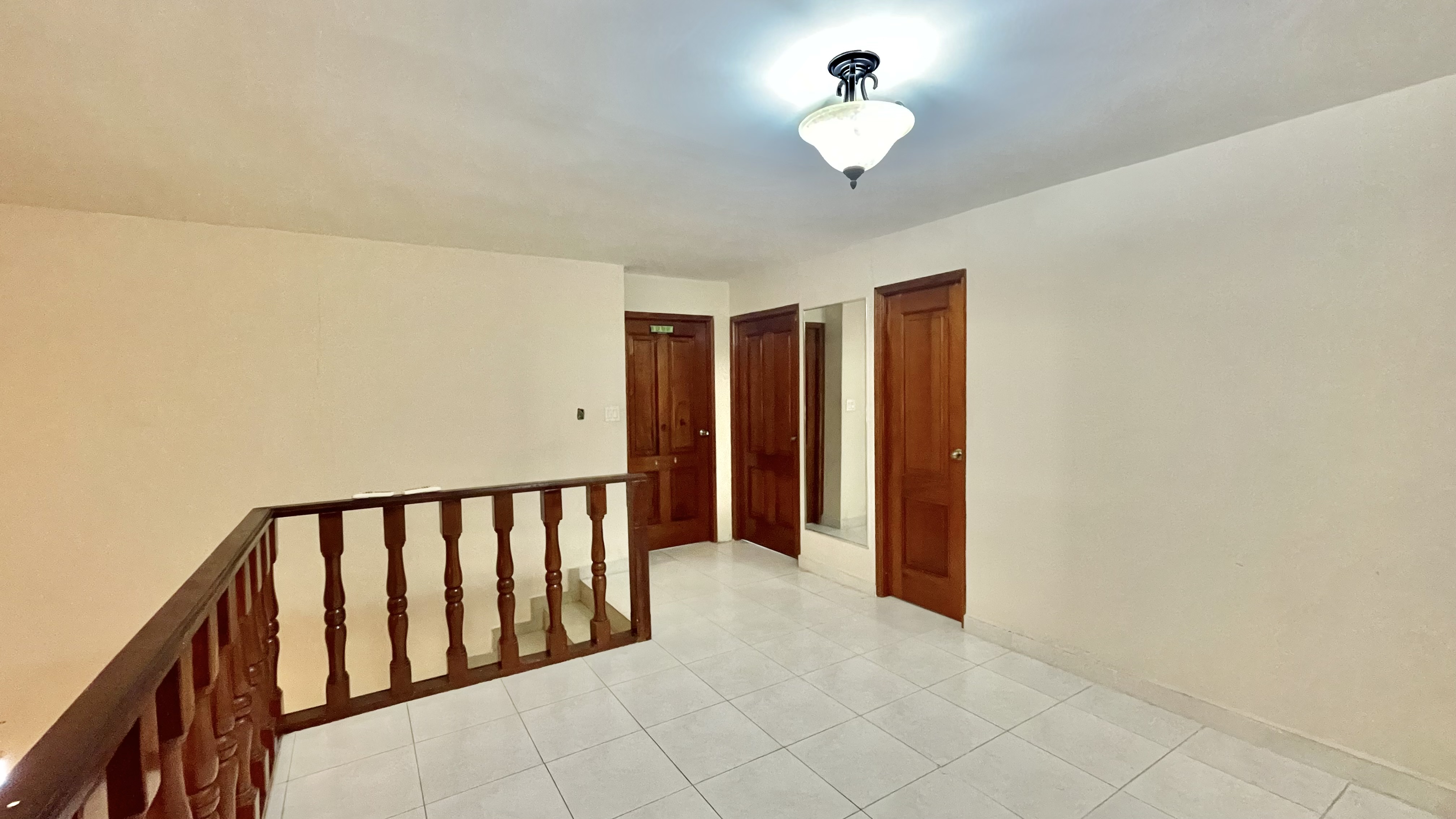 Spacious 4-Bedroom Home with Private Pool in Urbanización Colonia Fuente del Fresno