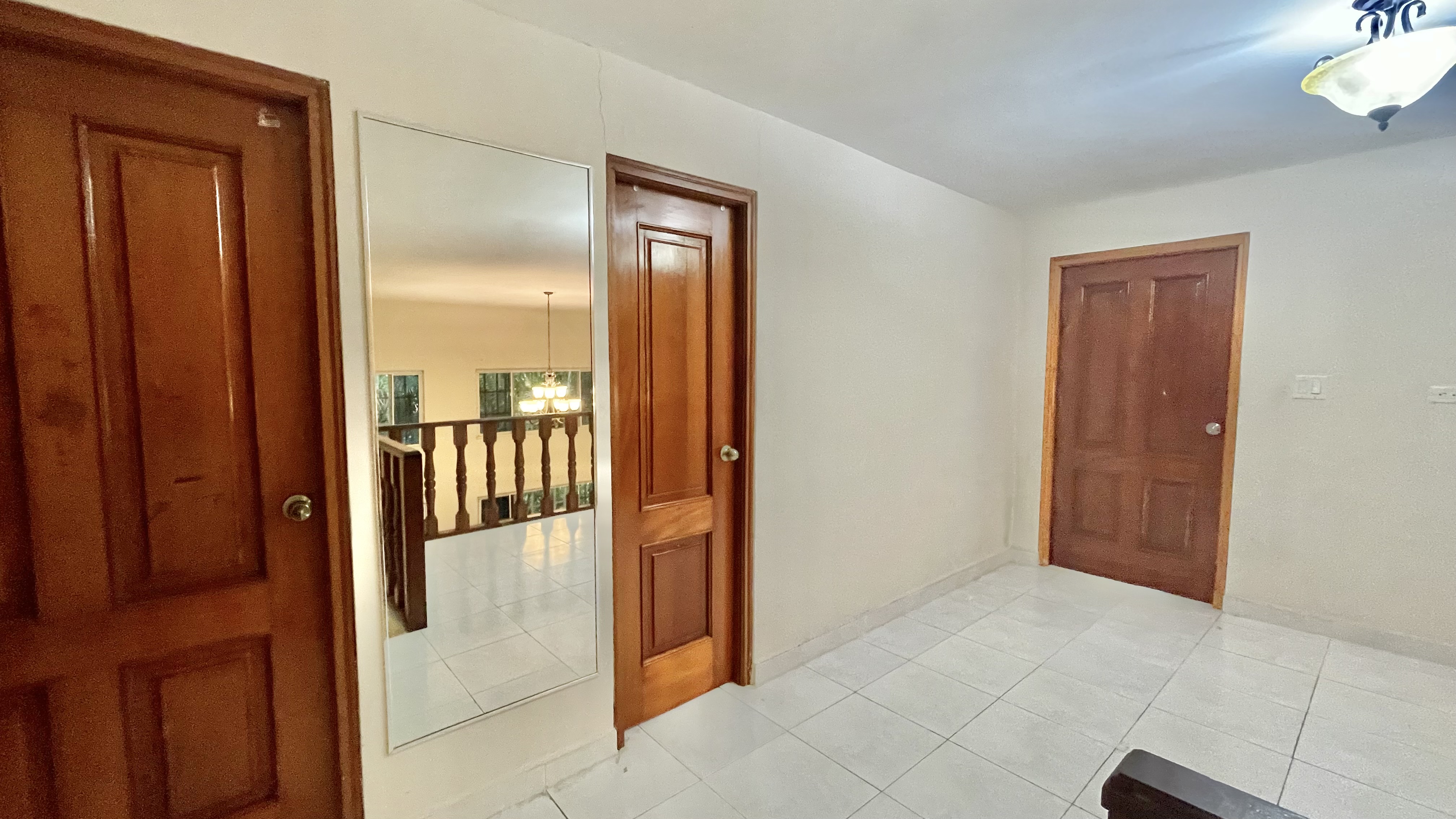 Spacious 4-Bedroom Home with Private Pool in Urbanización Colonia Fuente del Fresno