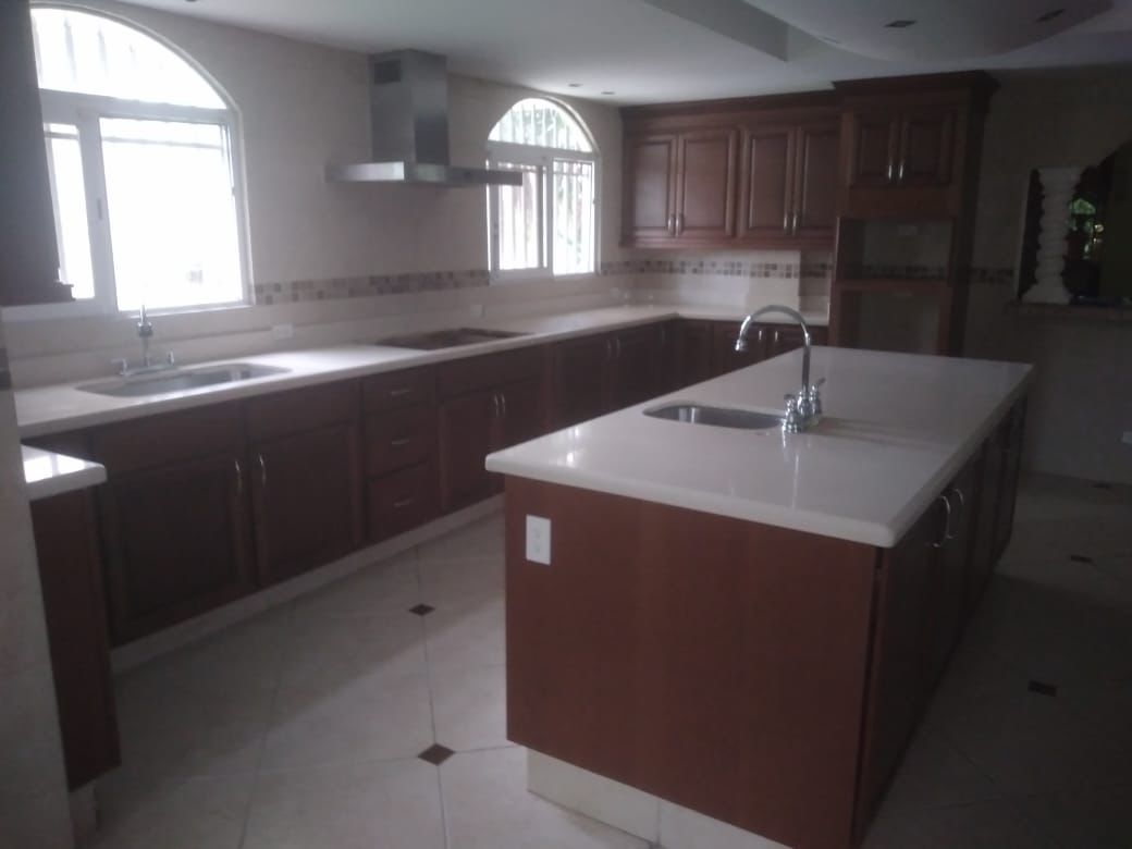 Valle de Antón 5BR Family Home – $600K