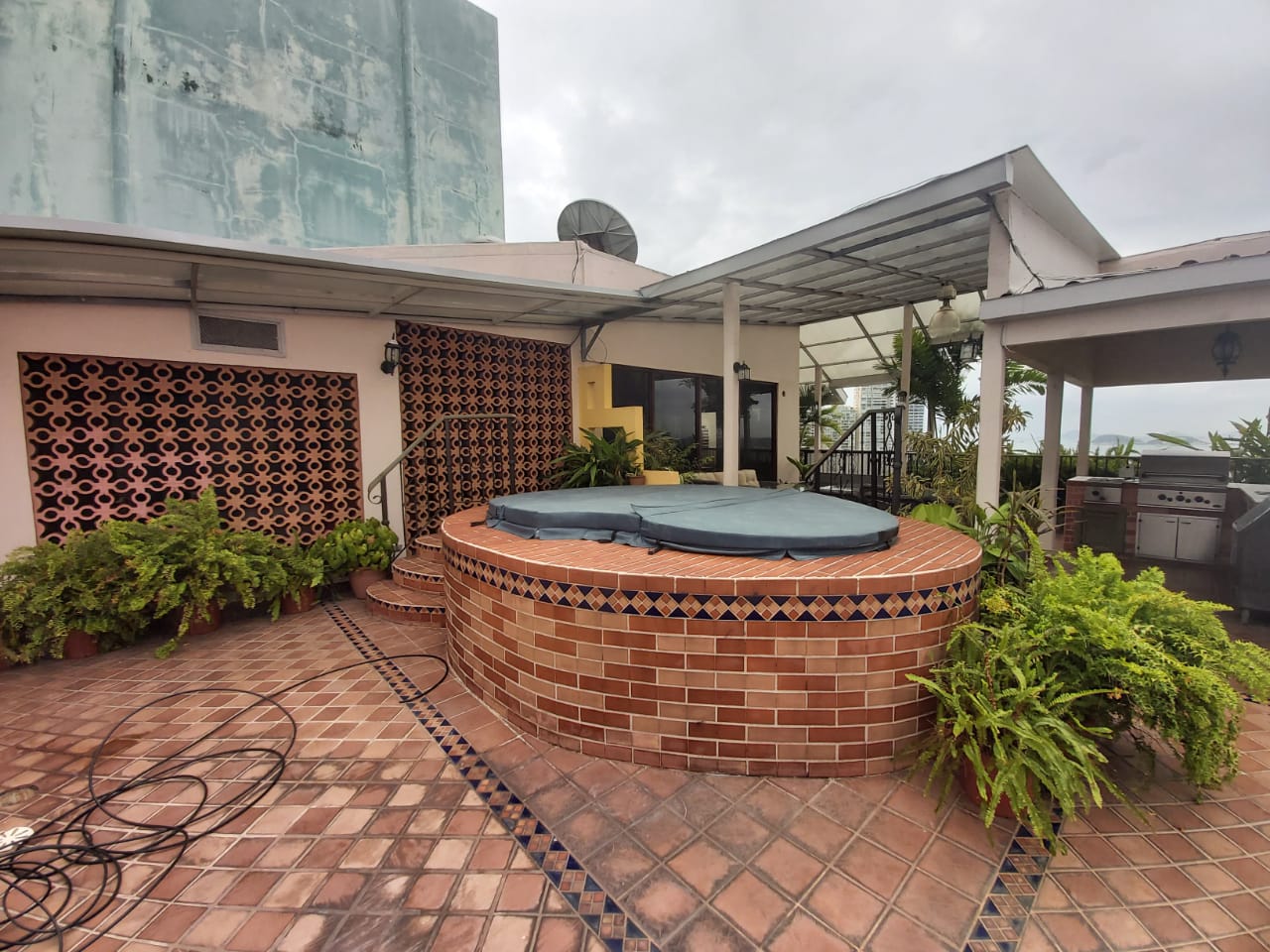 Marbella 4-Bed Penthouse | 360° View | Rent $4K or Buy $800K