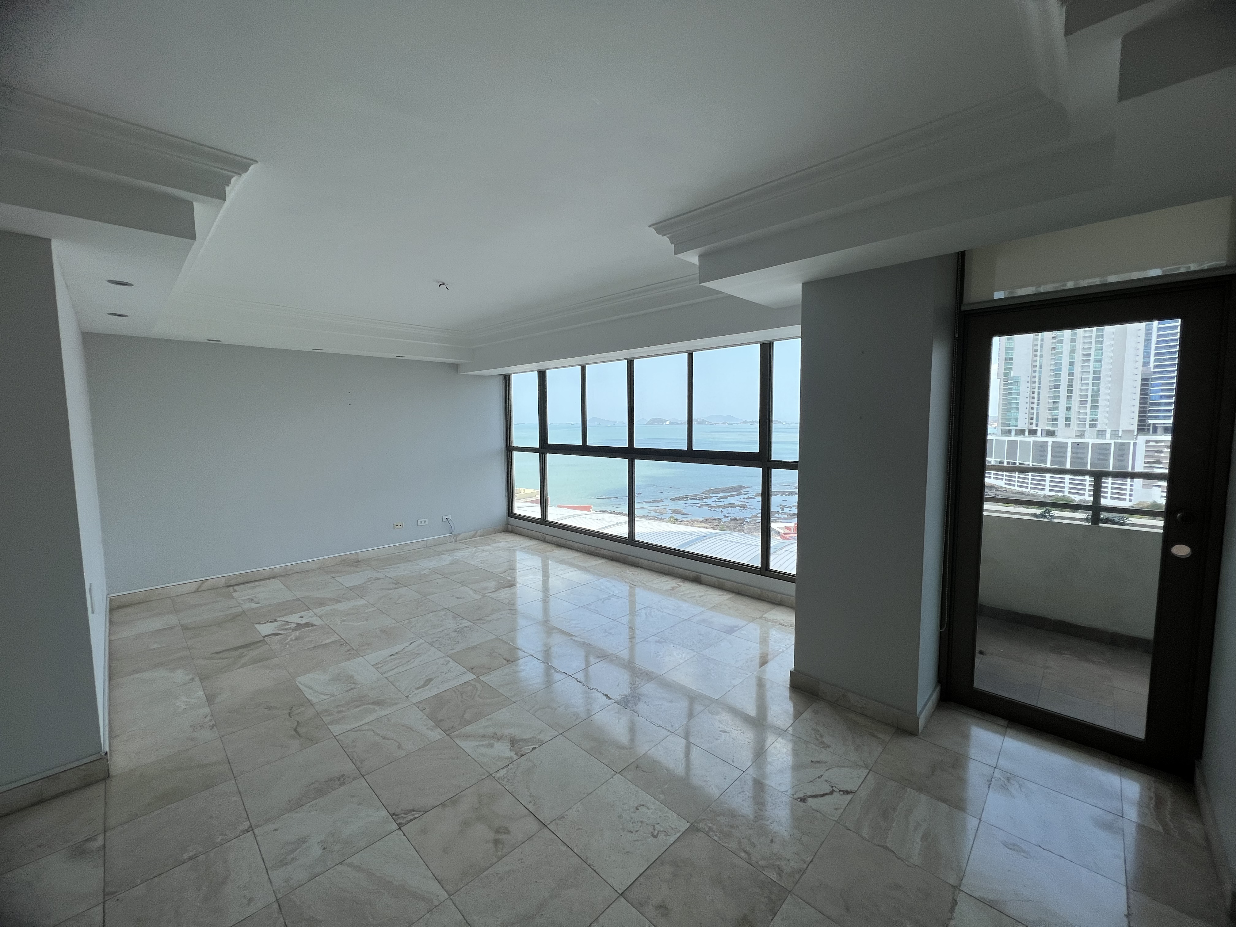 Luxury Ocean View Apartment in PH Ocean Park, Punta Pacífica: 258m² with Premium Amenities & Marina Access