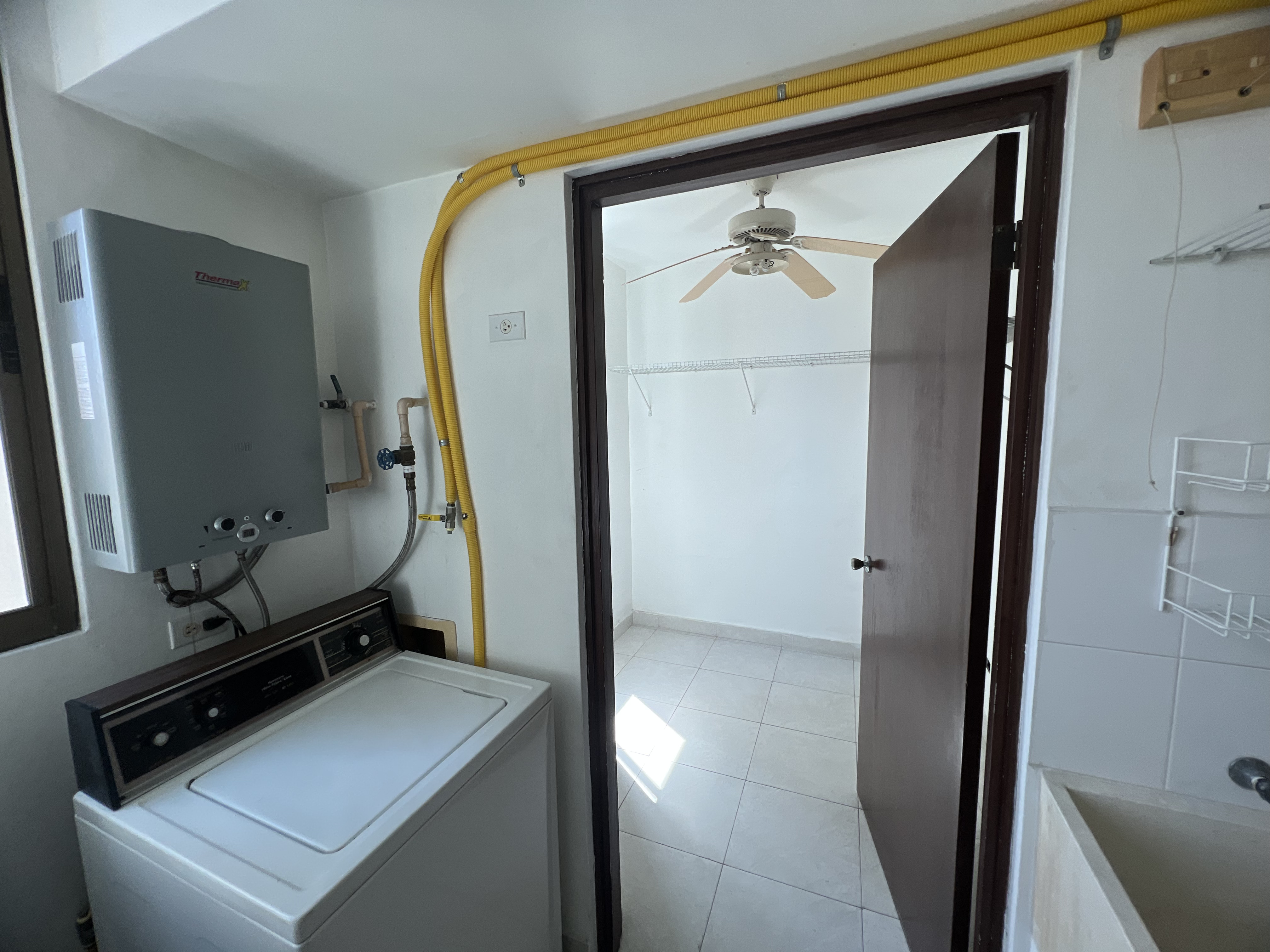 Luxury Ocean View Apartment in PH Ocean Park, Punta Pacífica: 258m² with Premium Amenities & Marina Access
