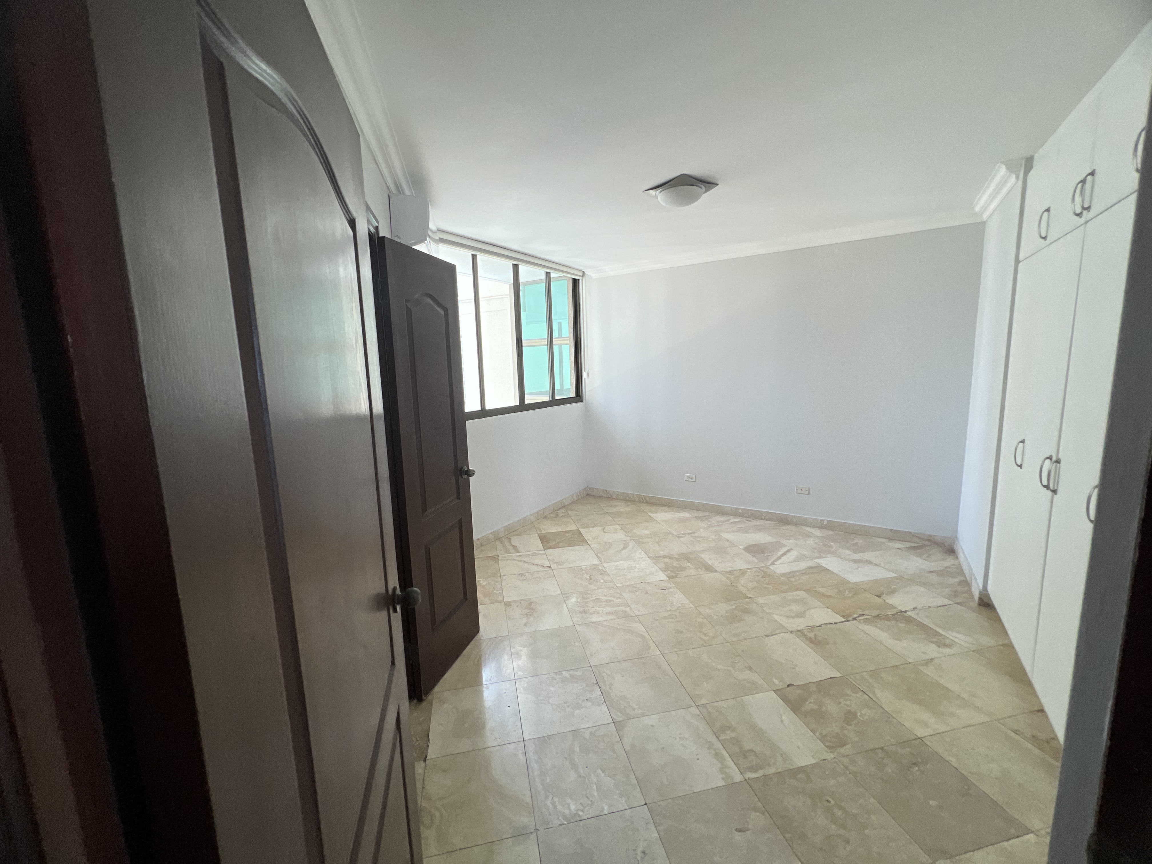 Luxury Ocean View Apartment in PH Ocean Park, Punta Pacífica: 258m² with Premium Amenities & Marina Access