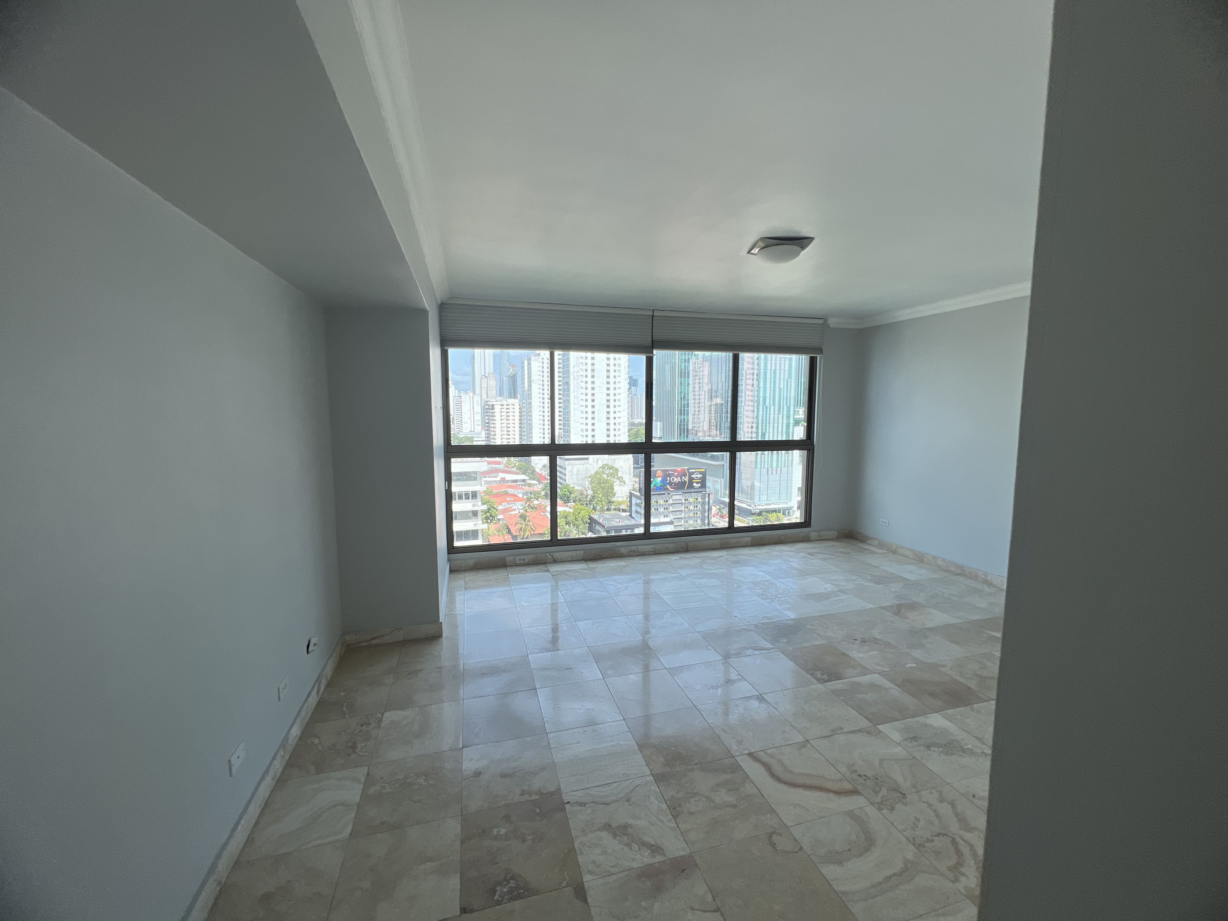 Luxury Ocean View Apartment in PH Ocean Park, Punta Pacífica: 258m² with Premium Amenities & Marina Access
