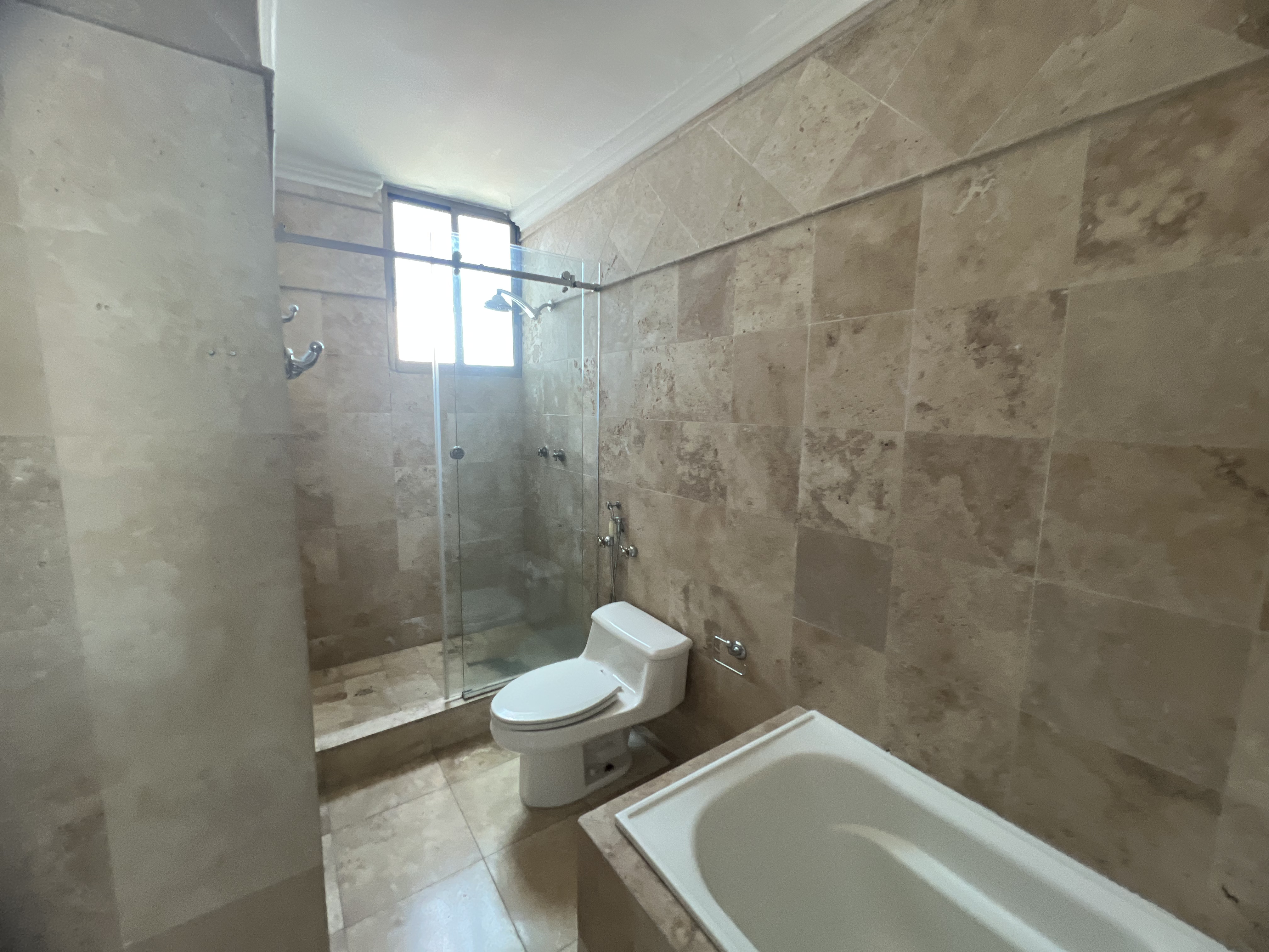 Luxury Ocean View Apartment in PH Ocean Park, Punta Pacífica: 258m² with Premium Amenities & Marina Access
