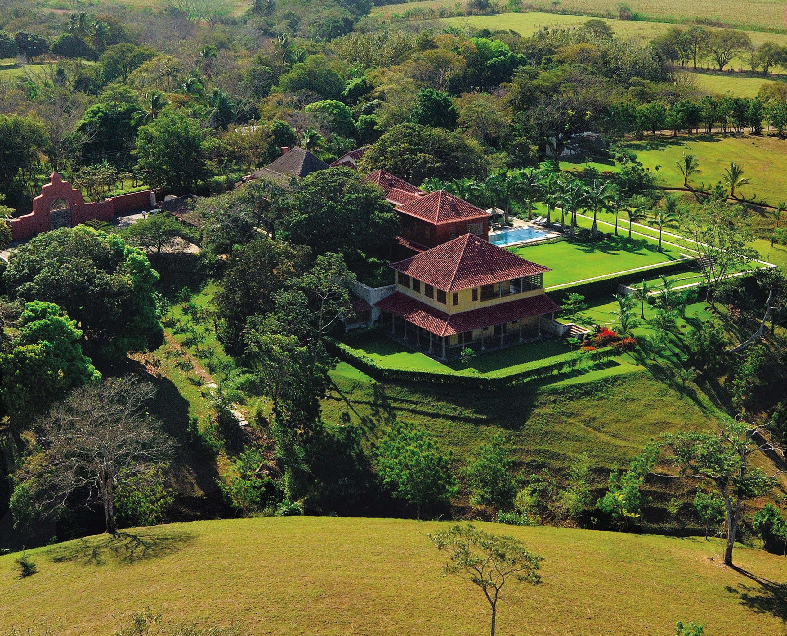 Luxury Beachfront Villa or Hotel for Sale in Pedasi, Panama