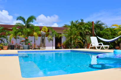 Pedasi Paradise: Casa de los Suenos - Fully Furnished 3 Bed, 4 Bath with Private Pool and Casita