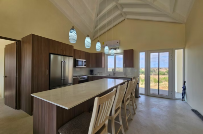Las Tablas 2-Bedroom Home with Ocean Views & Pool