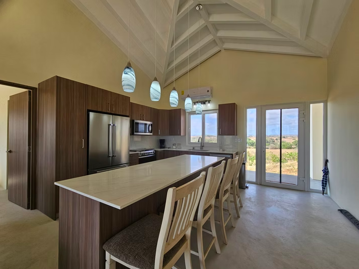 Las Tablas 2-Bedroom Home with Ocean Views & Pool