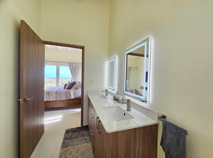 Las Tablas 2-Bedroom Home with Ocean Views & Pool