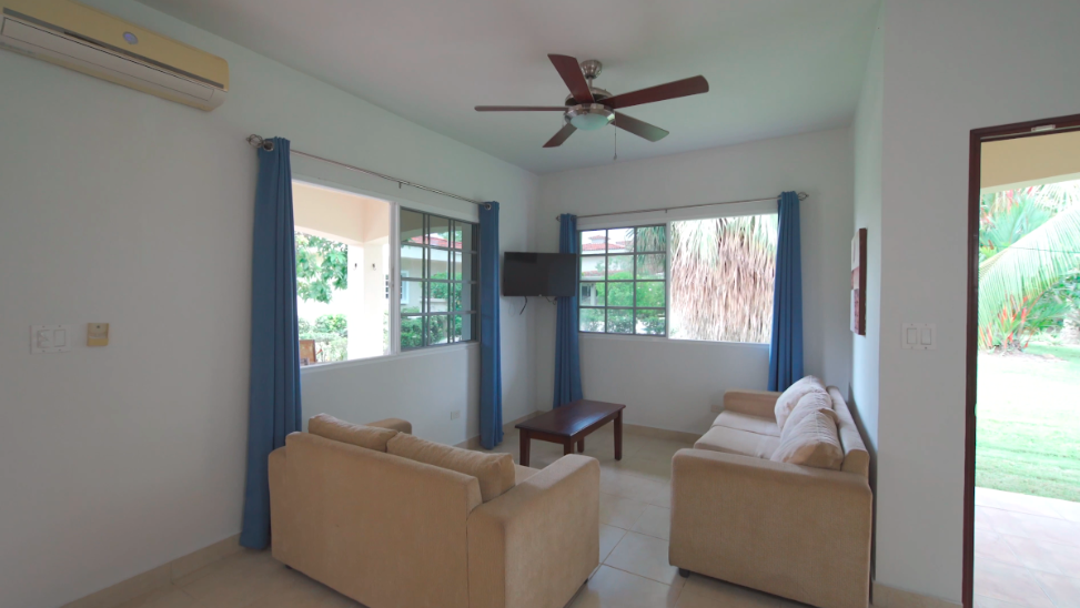 Santa Clara Panama Family Compound – 4 Homes, Pool & Solar