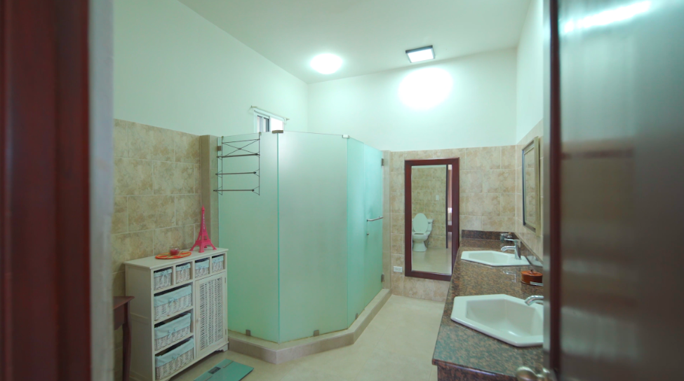 Santa Clara Panama Family Compound – 4 Homes, Pool & Solar