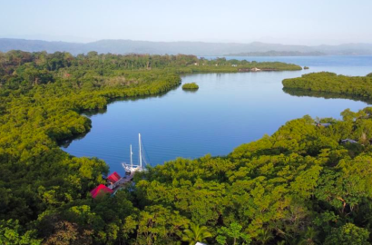 33-Acre Off-Grid Island in Bocas del Toro with Home & Dock