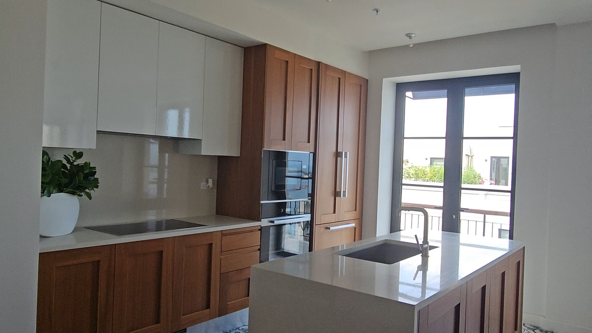 Casco Viejo Ocean View Penthouse with Rooftop Pool