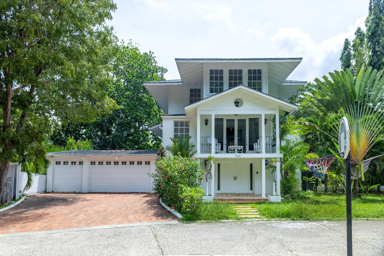 Historic Cerro Ancón Mansion | 4BR with City & Ocean Views