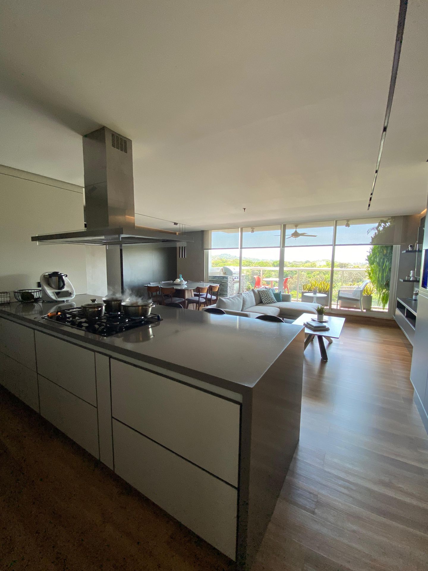 Fully Furnished Smart Apartment in Clayton Park II – Metropolitan Park Views & Voice-Controlled Features