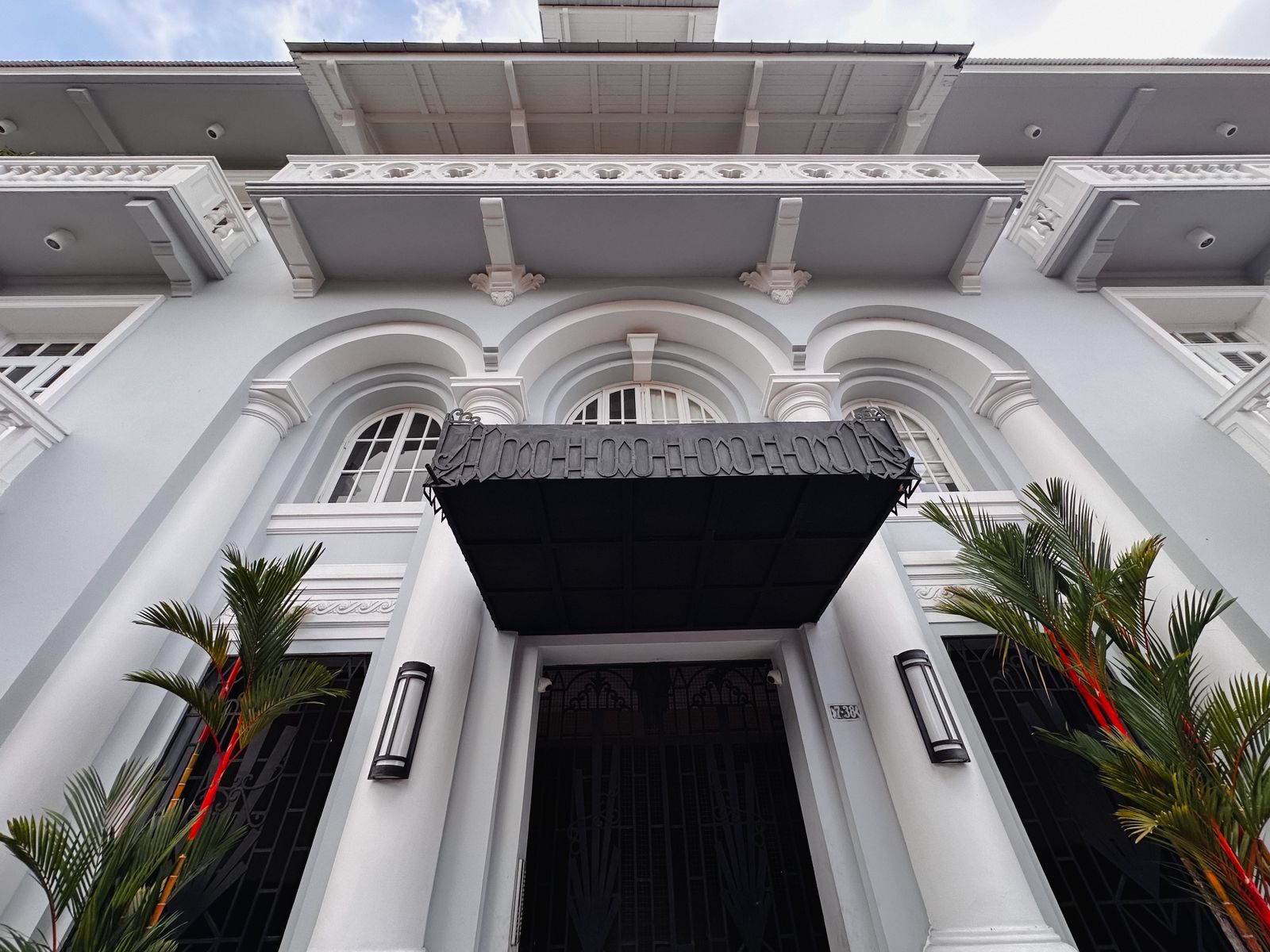 Fire Sale Casco Antiguo 2-Bed Condo for Sale | 176 m² + Parking