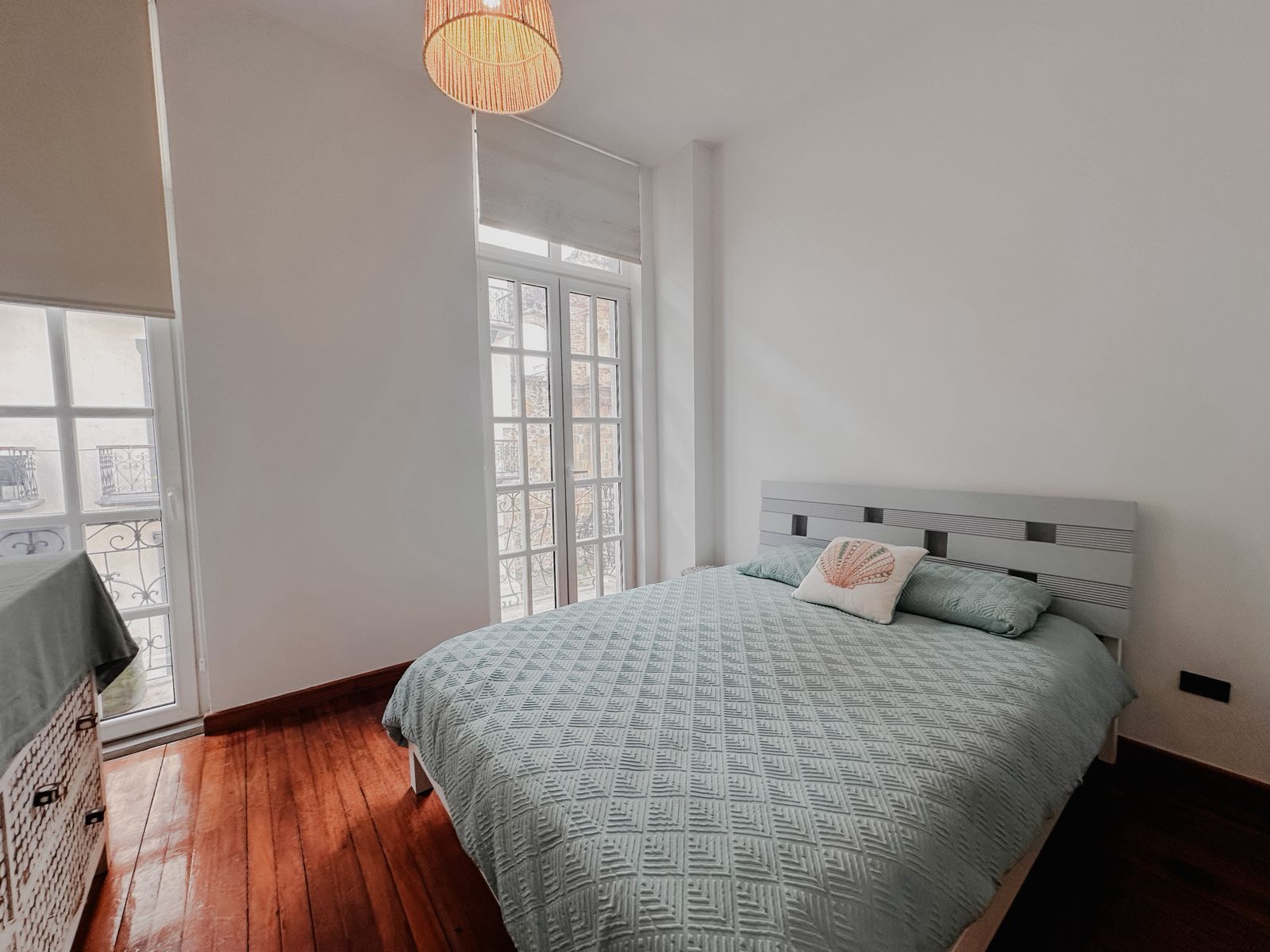 Fire Sale Casco Antiguo 2-Bed Condo for Sale | 176 m² + Parking