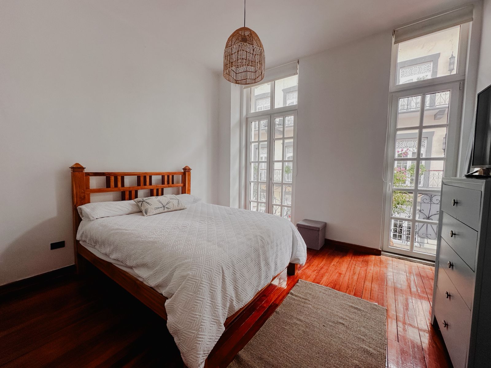 Fire Sale Casco Antiguo 2-Bed Condo for Sale | 176 m² + Parking