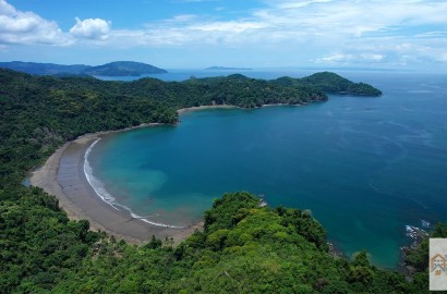 25 Hectares of Ocean View Land | Amazing Land for Sale at Pixvae $2,500,000 FOR SALE Coiba Overview Property ID: PLS-185