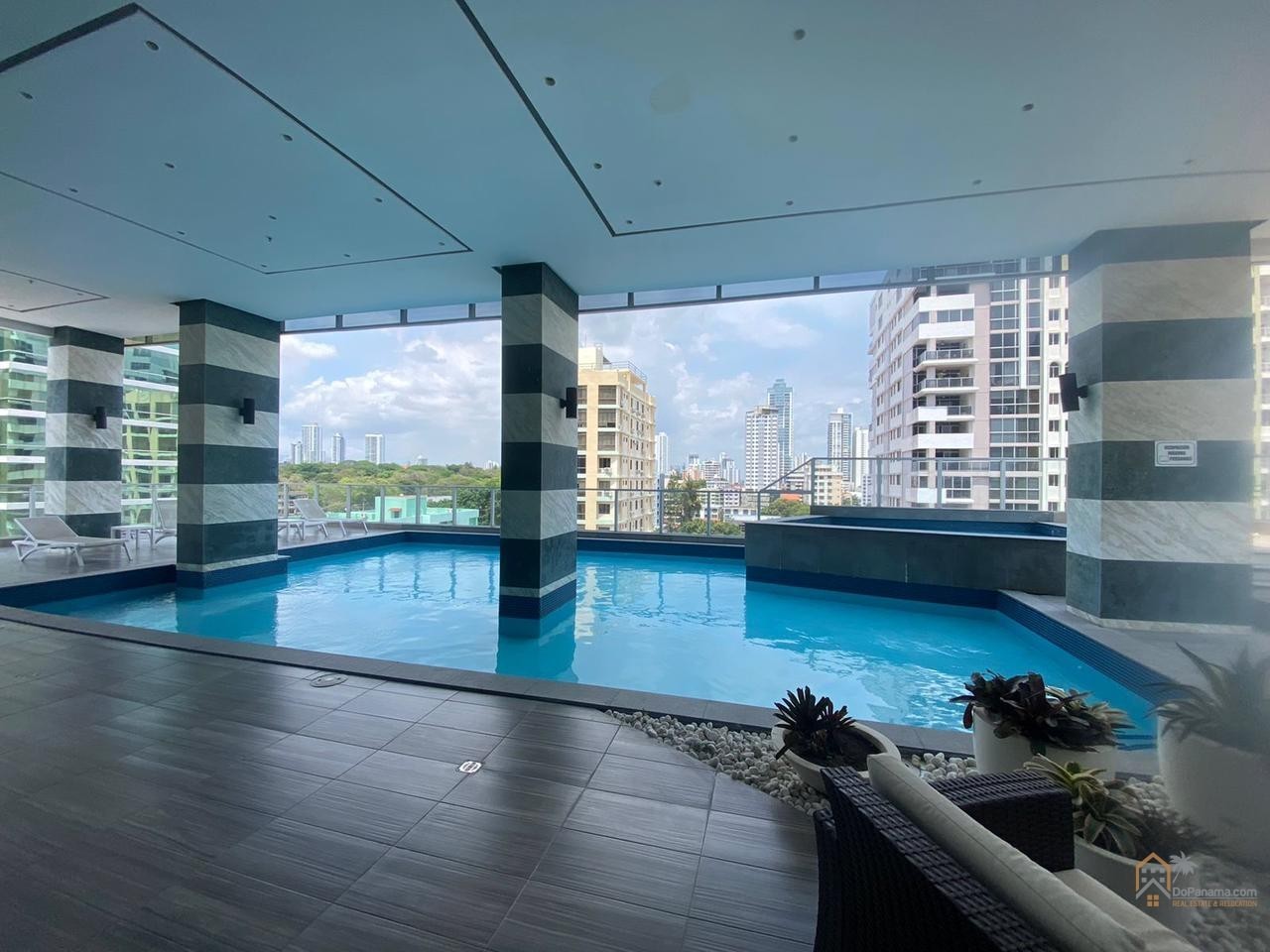 Jade Tower - Double Height Apartment in San Francisco, Panama