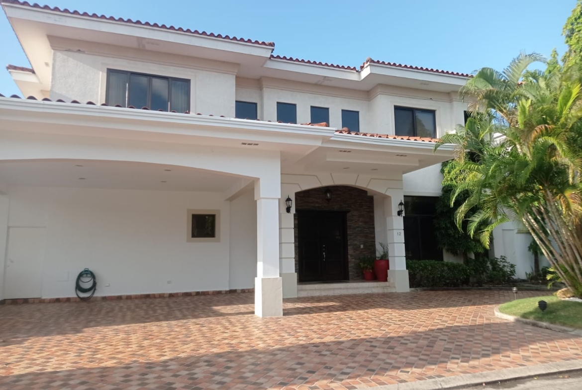 Luxurious 5-Bedroom Two-Story House in Costa del Este, Panama City - Property ID PLS-18554