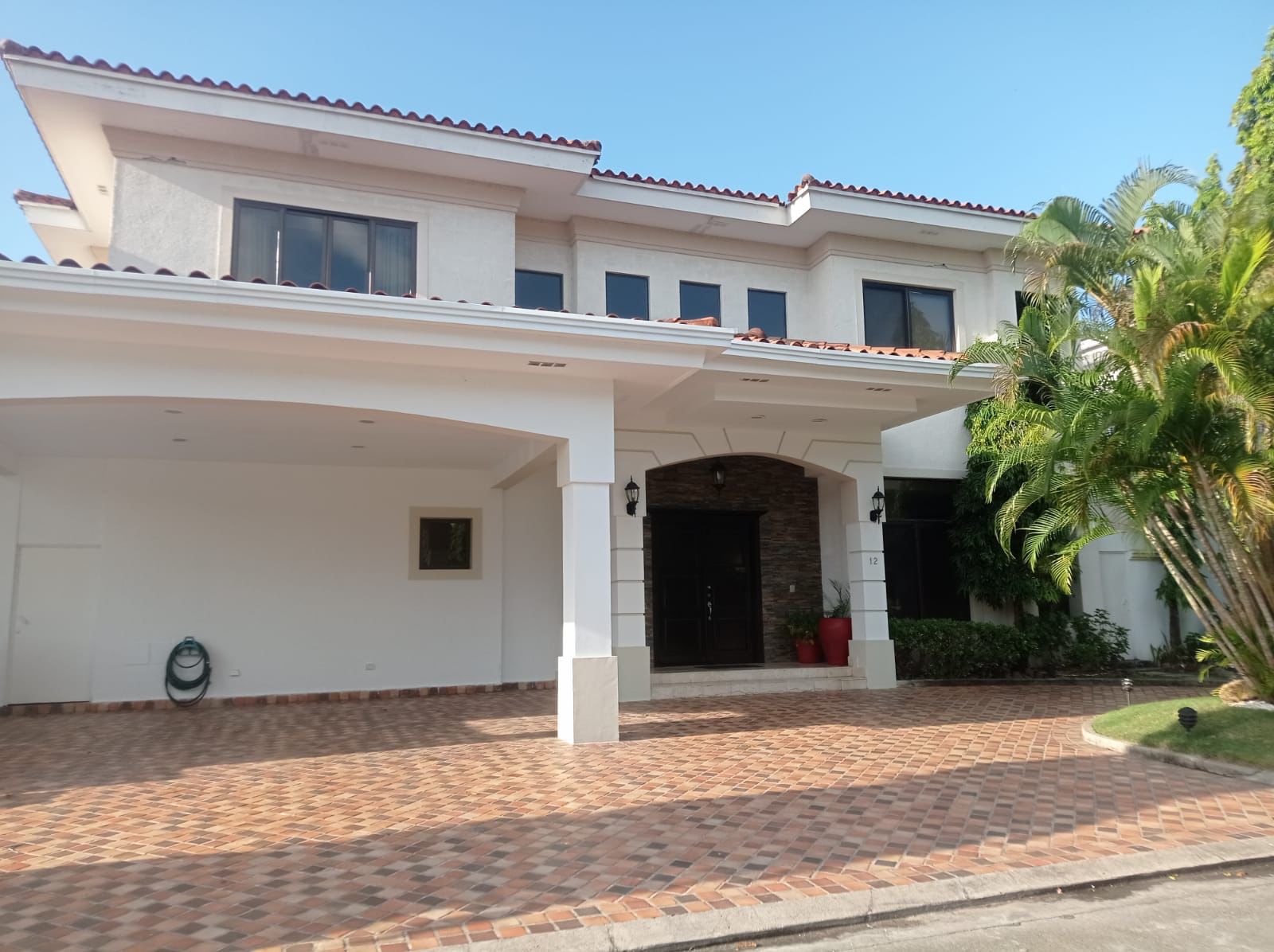 Luxurious 5-Bedroom Two-Story House in Costa del Este, Panama City - Property ID PLS-18554