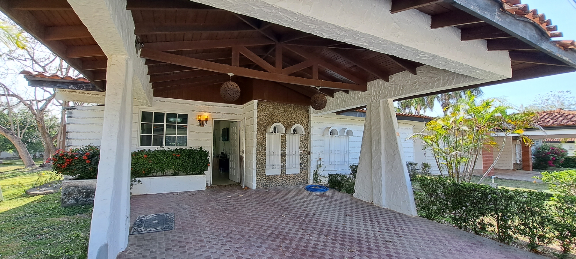 Charming 3-Bedroom Villa on Coronado Golf Club's 1st Hole | PLS-19835