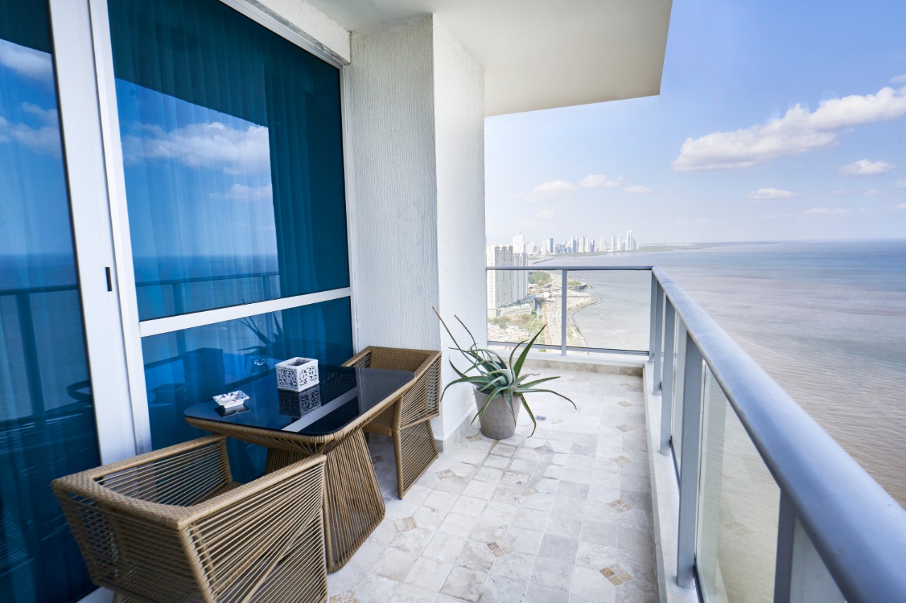 Luxurious 2-Bedroom Ocean View Apartment in PH Oceanaire, Panama City - Property ID PLS-18558